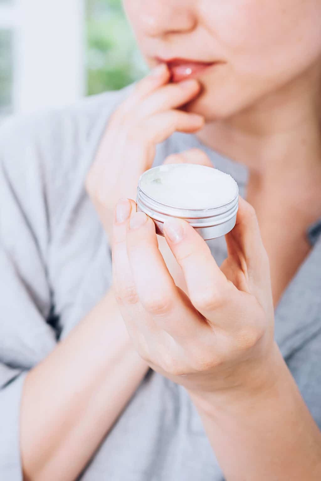 Say Goodbye to Dry Lips with Do-it-yourself Honey Lip Balm